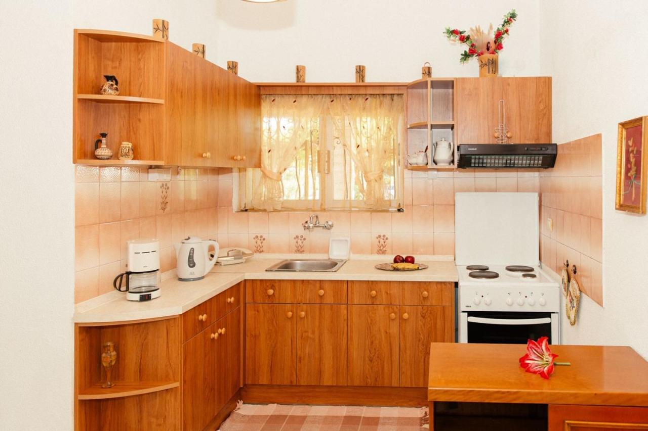 Apartamento TETRAKTYS estate Ágios Matthaíos Exterior foto